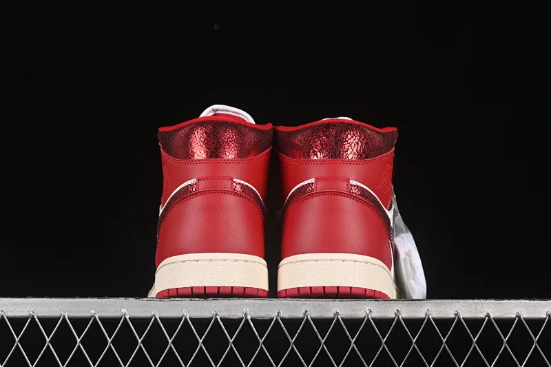 All categories Air Jordan Jordan series basketball shoes Air Jordan 1 Mid Air Jordan 1 Mid AJ1 Joe 1 China Red Mid-top cultural and casual sneakers HJ9337-106